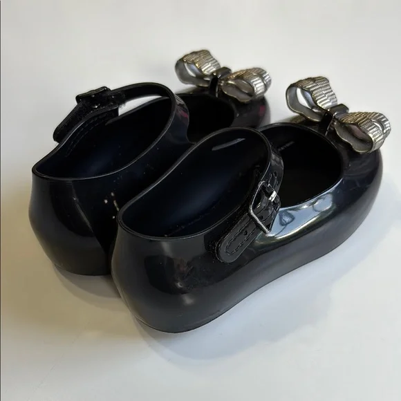 Mini Melissa Black and Silver Dress Shoes with Bow Detail toddler girl - Picture 2 of 6